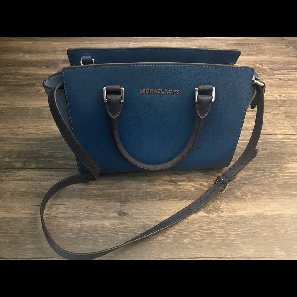 Michael Kors purse